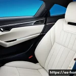 혼다 어코드의 실내 공간 리뷰 - Interior view of a Honda Accord showcasing elegant and practical design, featuring soft-touch dashbo...